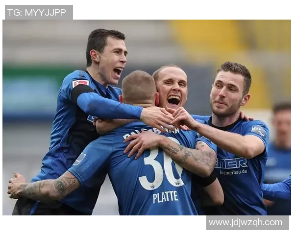 基尔队奋勇争先在德乙赛场展现实力与团队精神的精彩瞬间